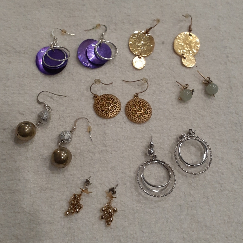 7 Paris of earrings